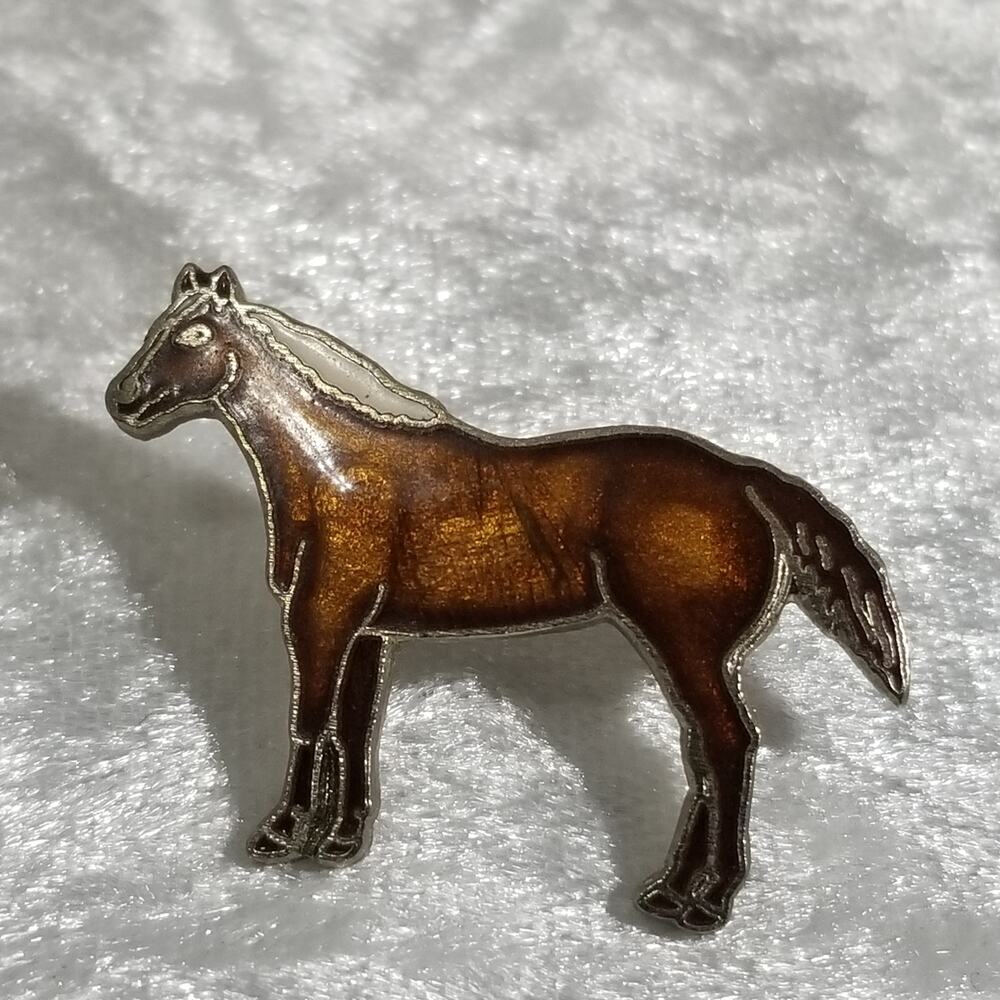 MAFCO horse pin vintage palomino 1 1/2"x1"  1.1891